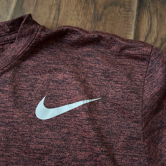Nike Heathered Maroon T-Shirt - Picture 2 of 5